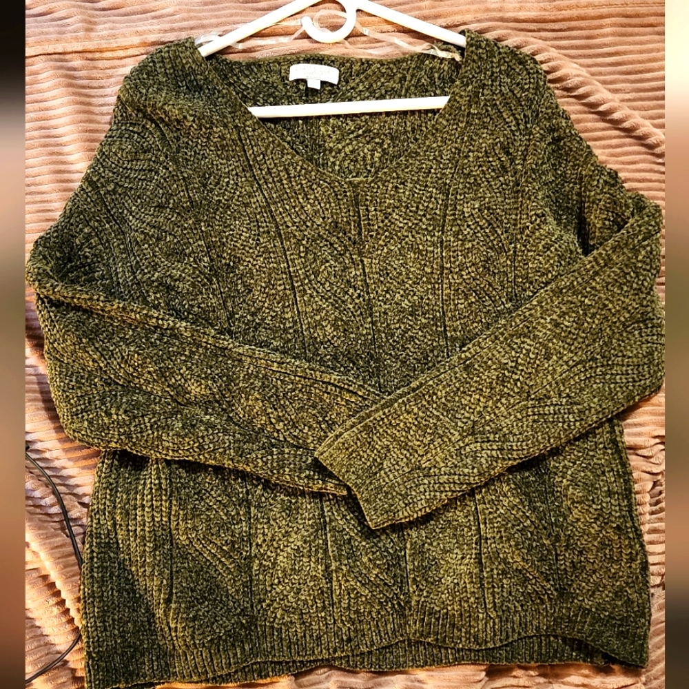 Olive Green knit sweater large